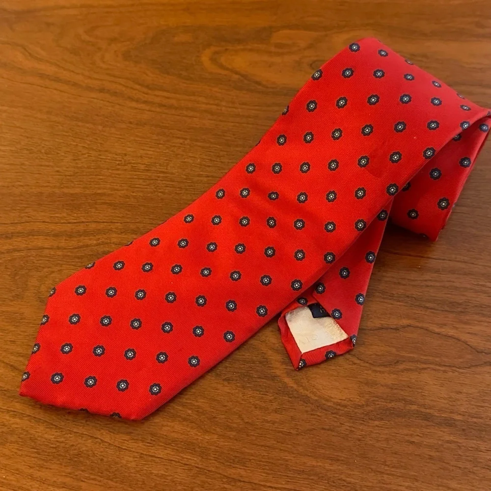 Givenchy Monsieur 100% Silk Red Micro-Floral Necktie – 59”